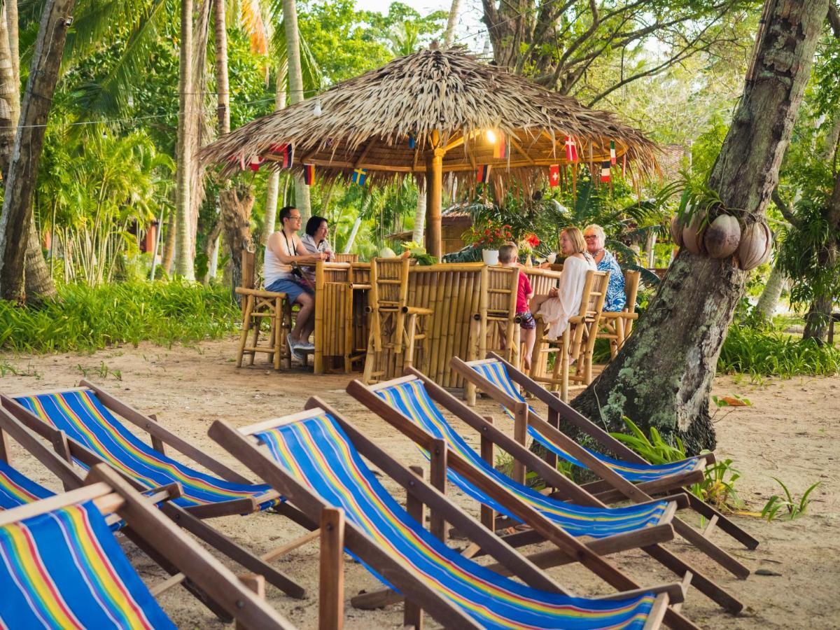 Baan Mai Beachfront Lone Island 布吉 外观 照片