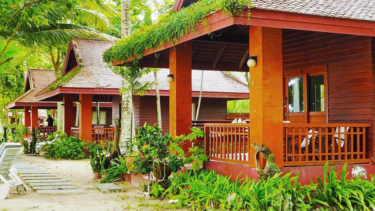 Baan Mai Beachfront Lone Island 布吉 外观 照片